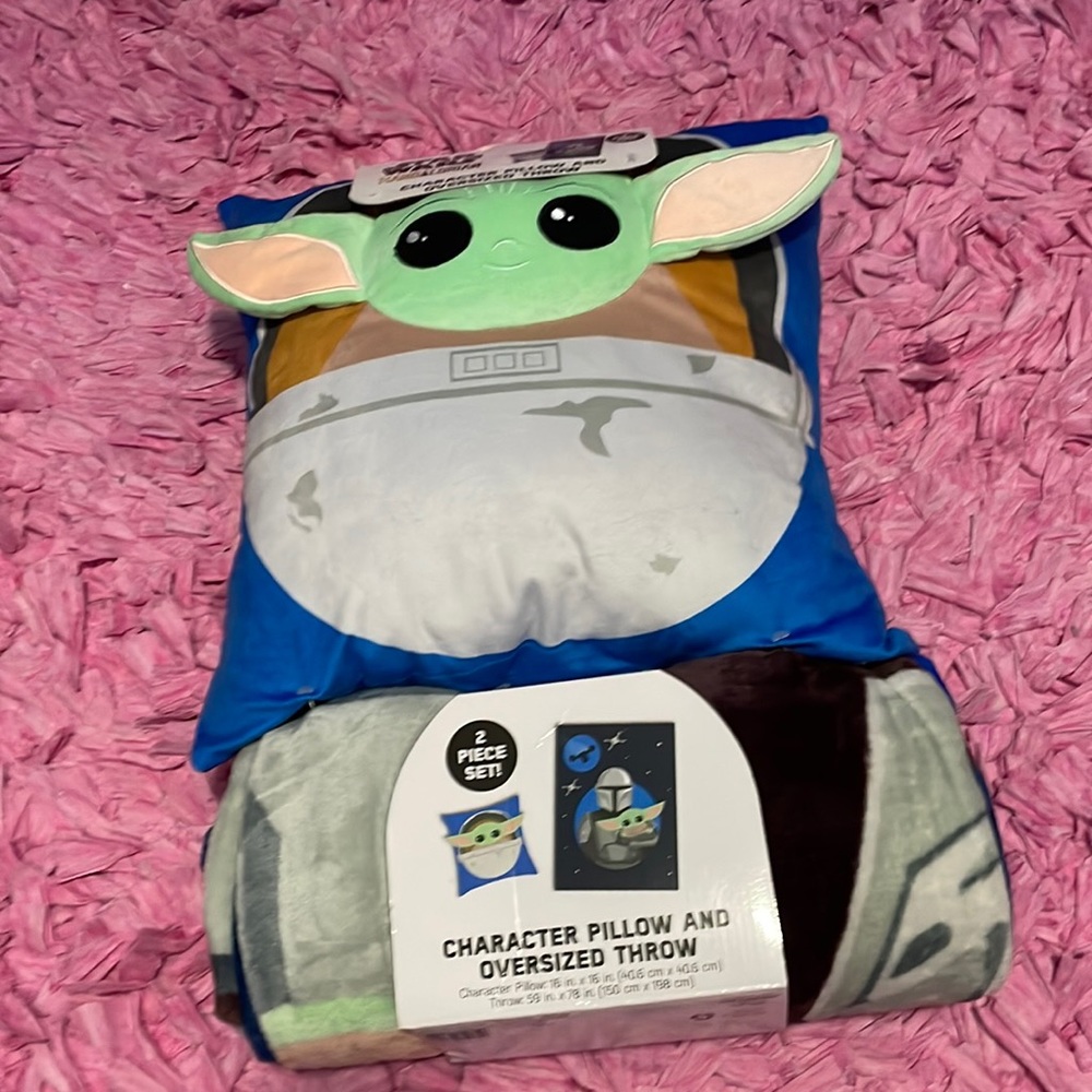 Star Wars the Mandalorian Yoda Character pillow and oversized throw.